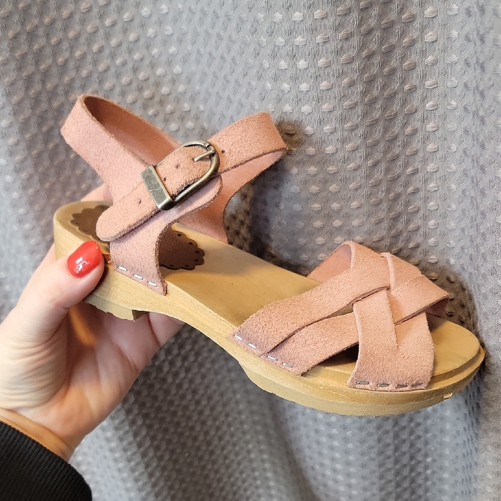 Hanna Andersson Pink Leather Woven Kringlan Clogs Size 32
